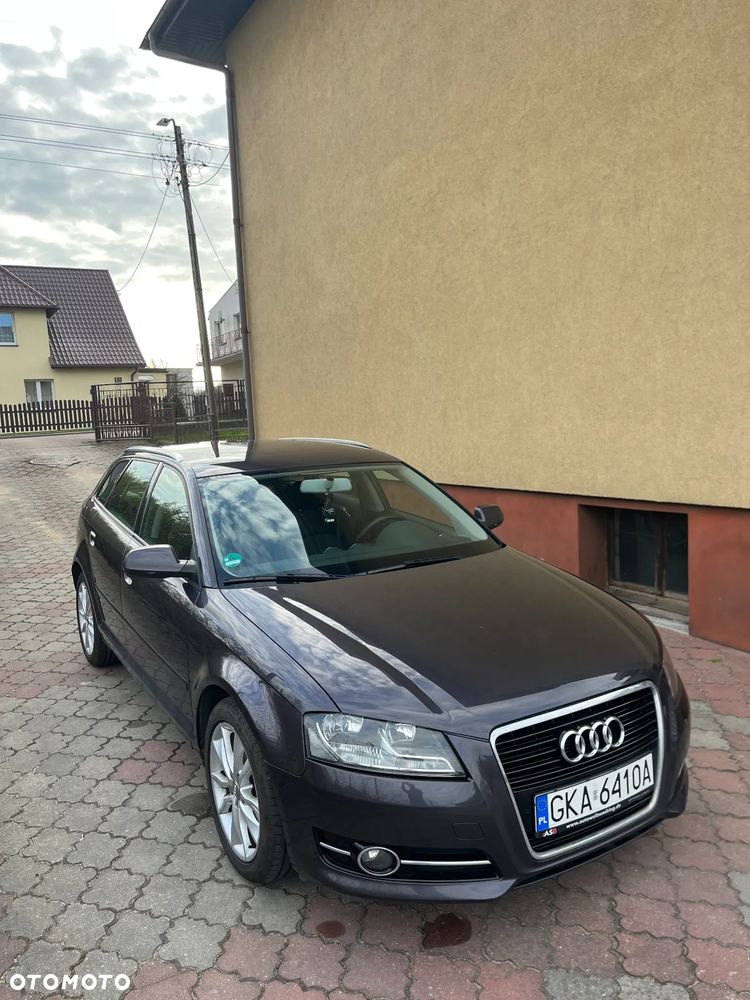 Audi A3 Sportback - 1