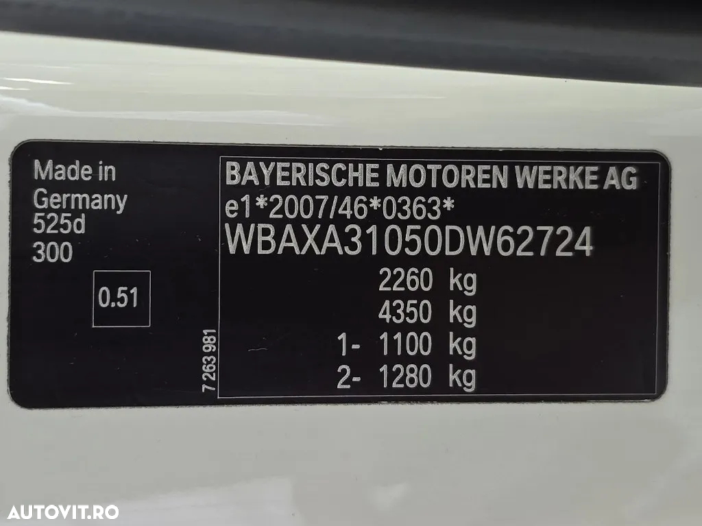 BMW Seria 5 525d Sport-Aut. - 29