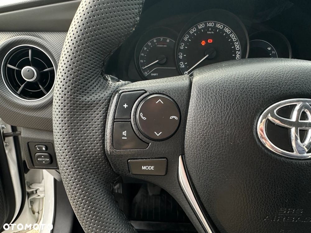 Toyota Auris - 28