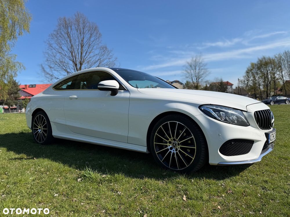 Mercedes-Benz Klasa C 200 4Matic 9G-TRONIC AMG Line - 8