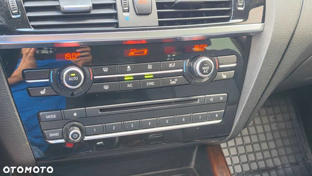 BMW X3 xDrive28i - 16