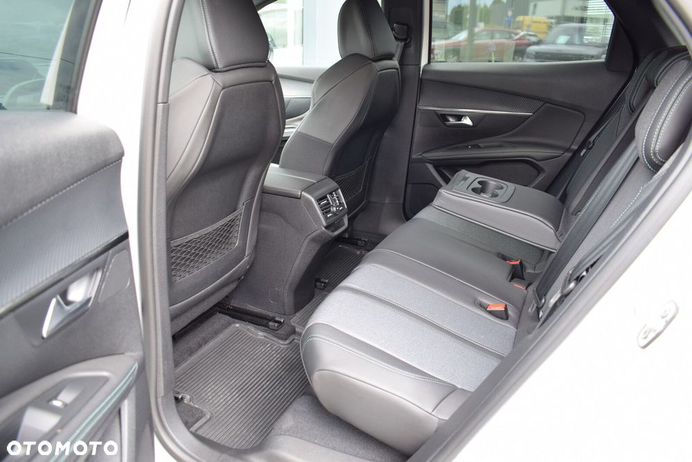 Peugeot 3008 1.5 BlueHDi Allure S&S EAT8 - 29