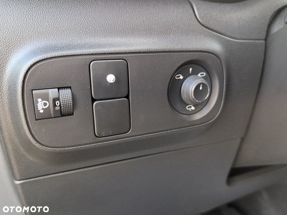 Citroën C3 1.2 PureTech GPF Shine S&S EAT6 - 15