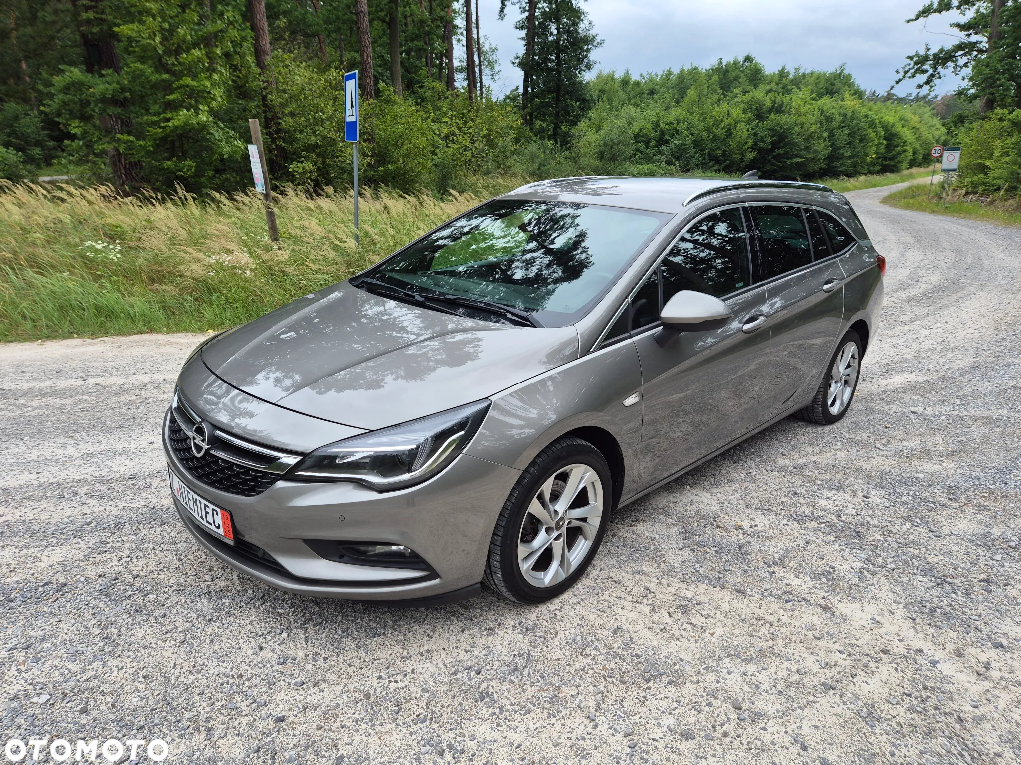 Opel Astra V 1.6 CDTI Essentia S&S - 9