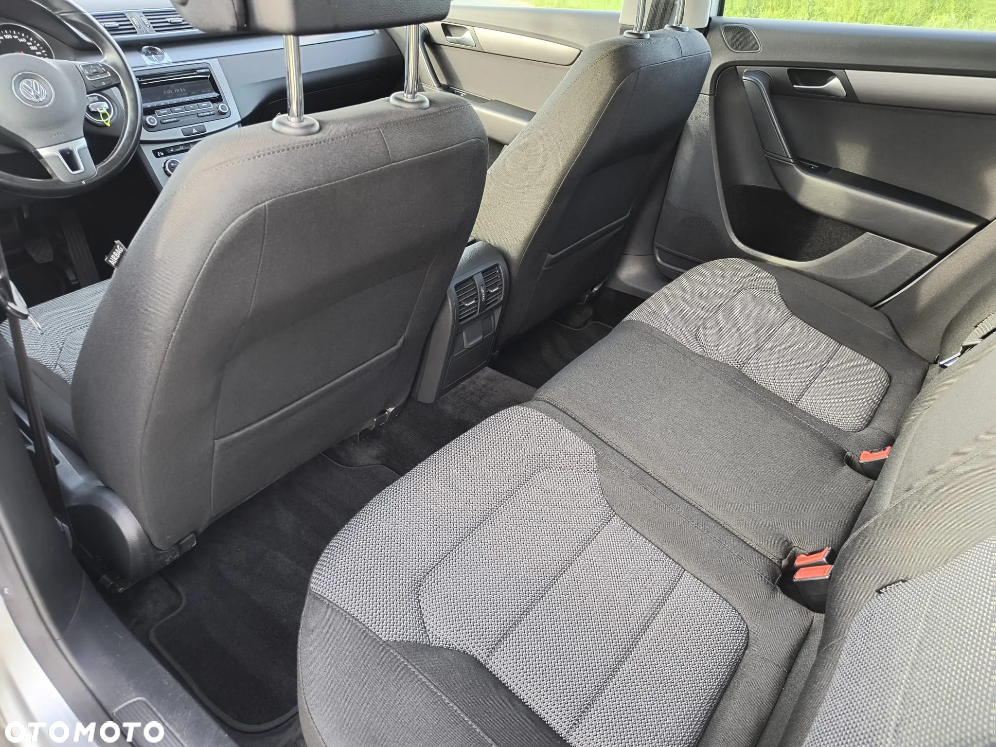 Volkswagen Passat 2.0 TDI Comfortline - 19