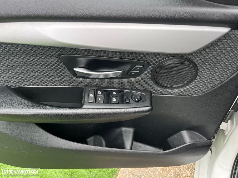 BMW 218 Active Tourer d Line Sport - 22