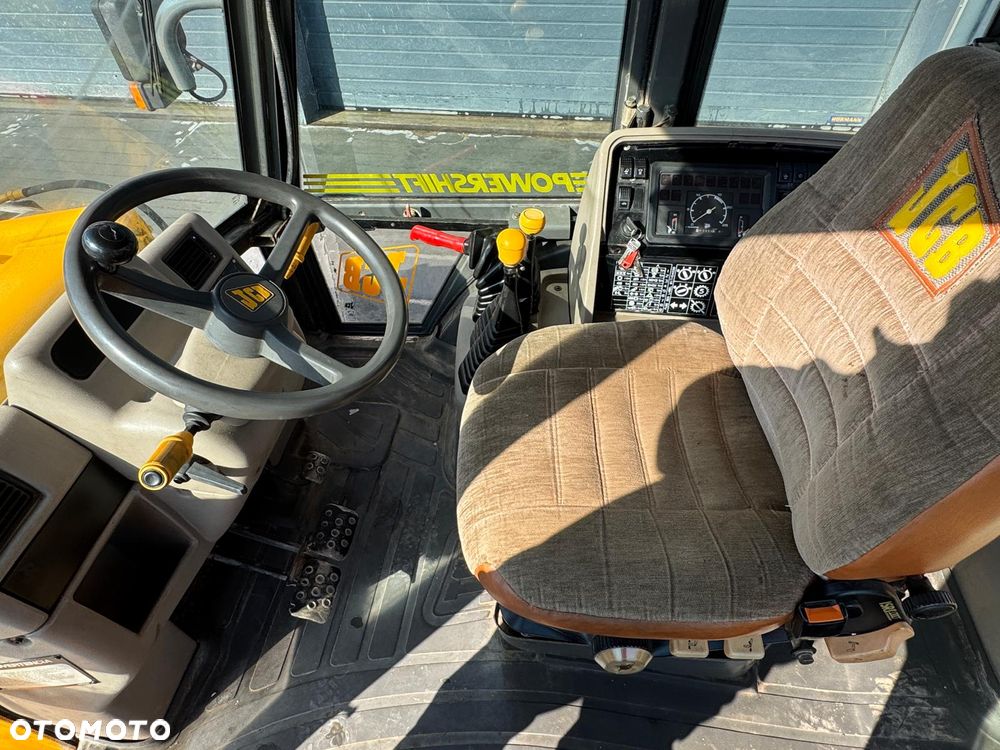 JCB 4CX - 7