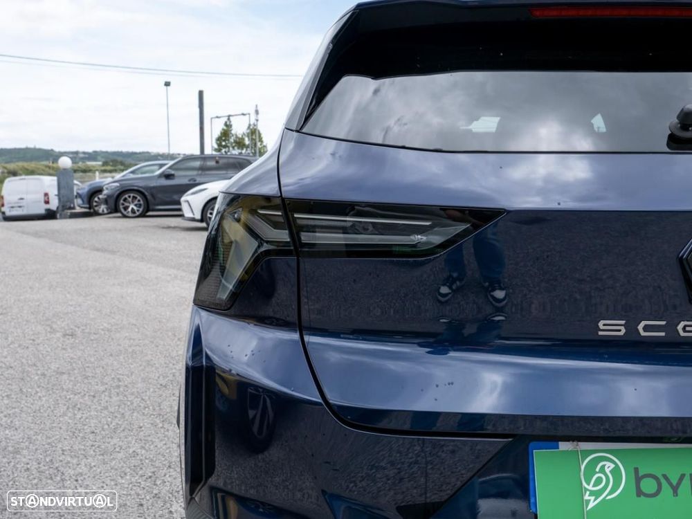 Renault Scénic 87 kWh Techno — fotografia 11