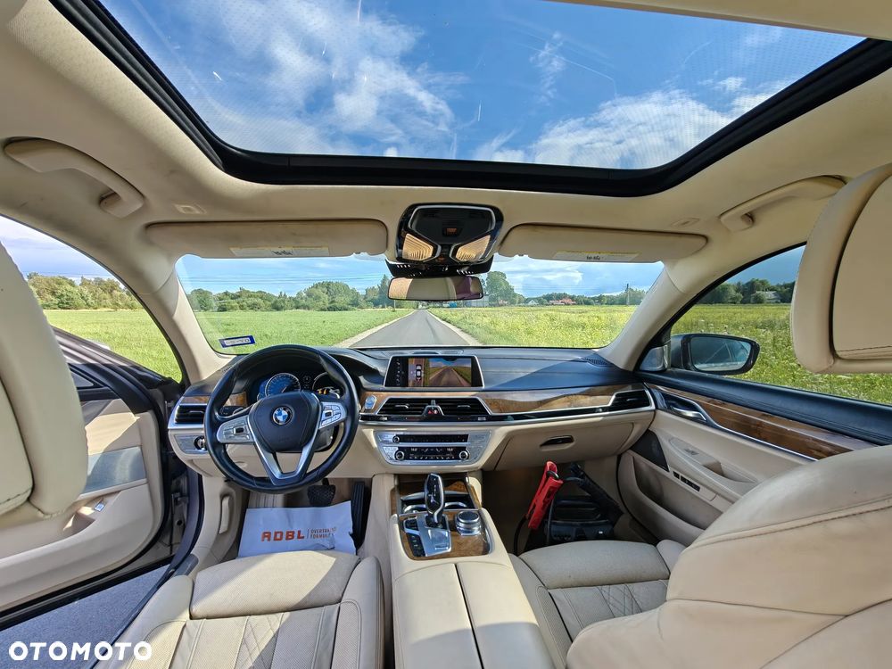 BMW Seria 7 750Li Edition Exclusive - 37