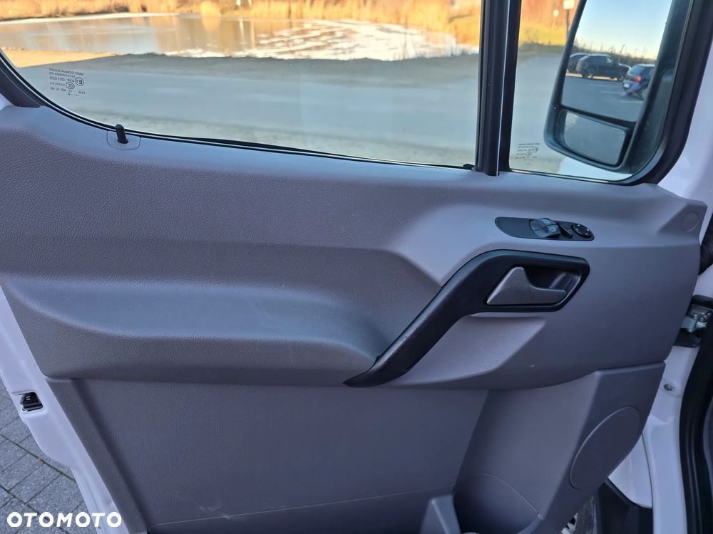 Mercedes-Benz Sprnter - 10