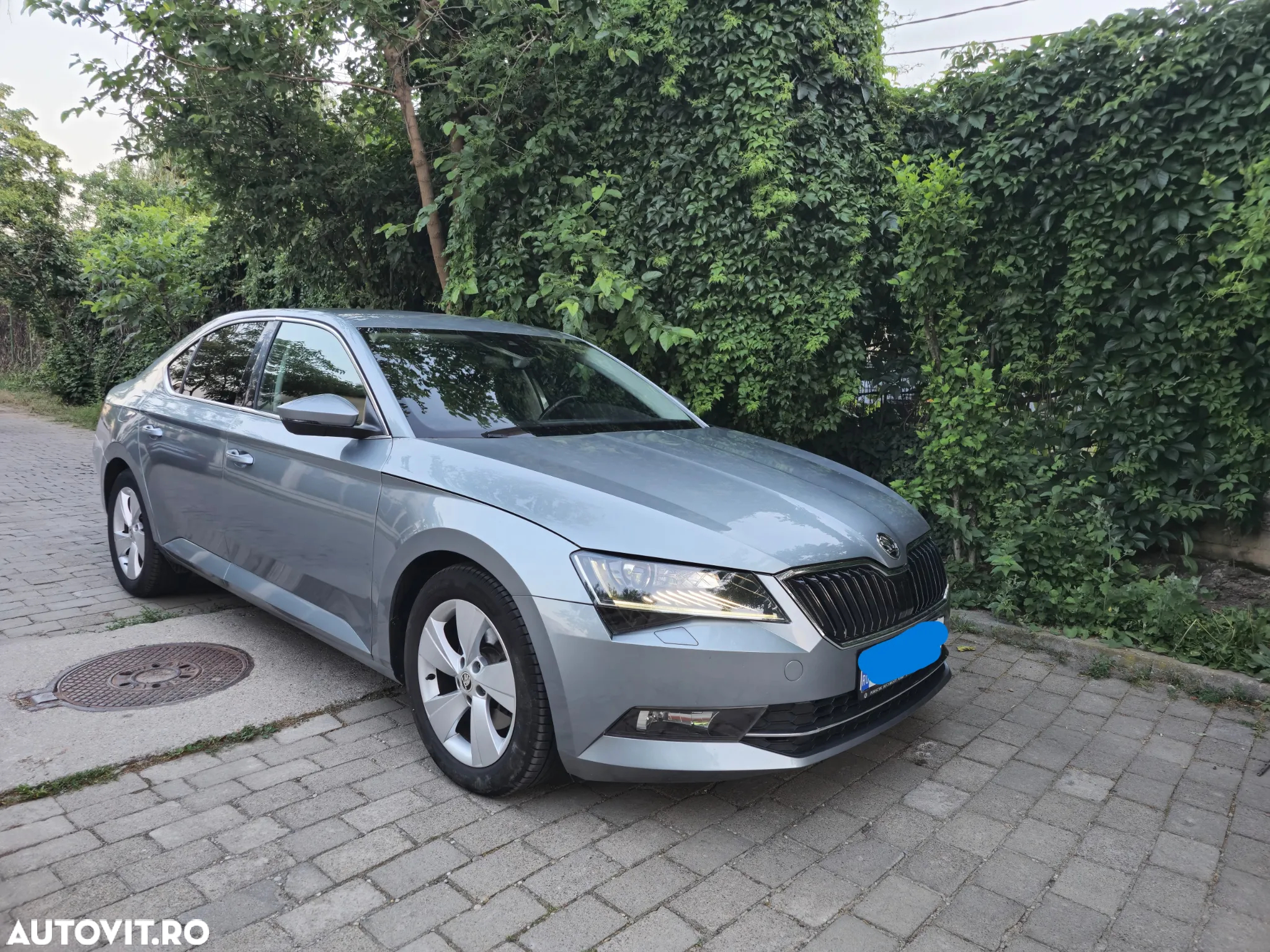 Skoda Superb 2.0 TDI Ambition - 2