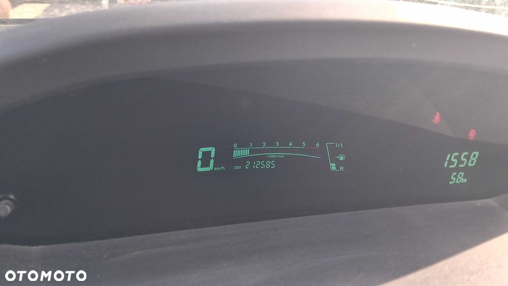 Toyota Yaris - 4