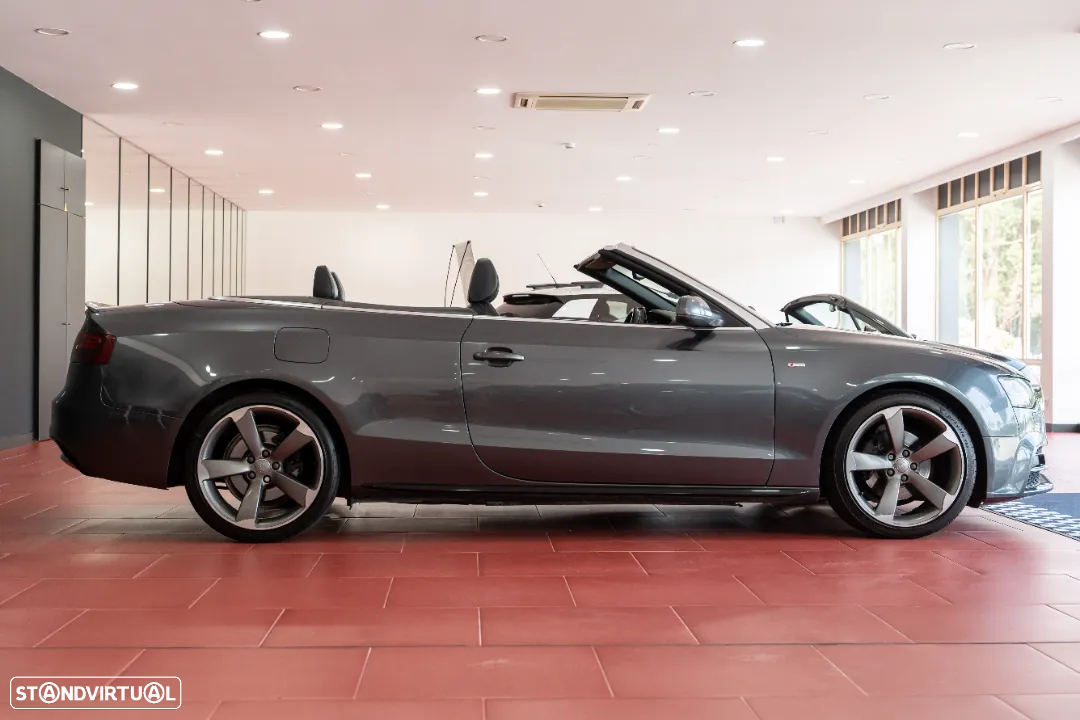 Audi A5 Cabrio 2.0 TDi S-line - 3