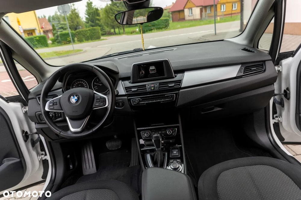 BMW Seria 2 218d Sport-Aut - 29