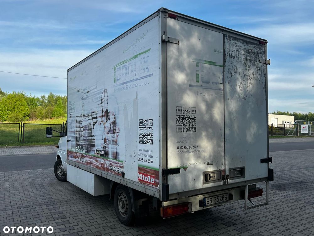 Mercedes-Benz Sprinter - 9