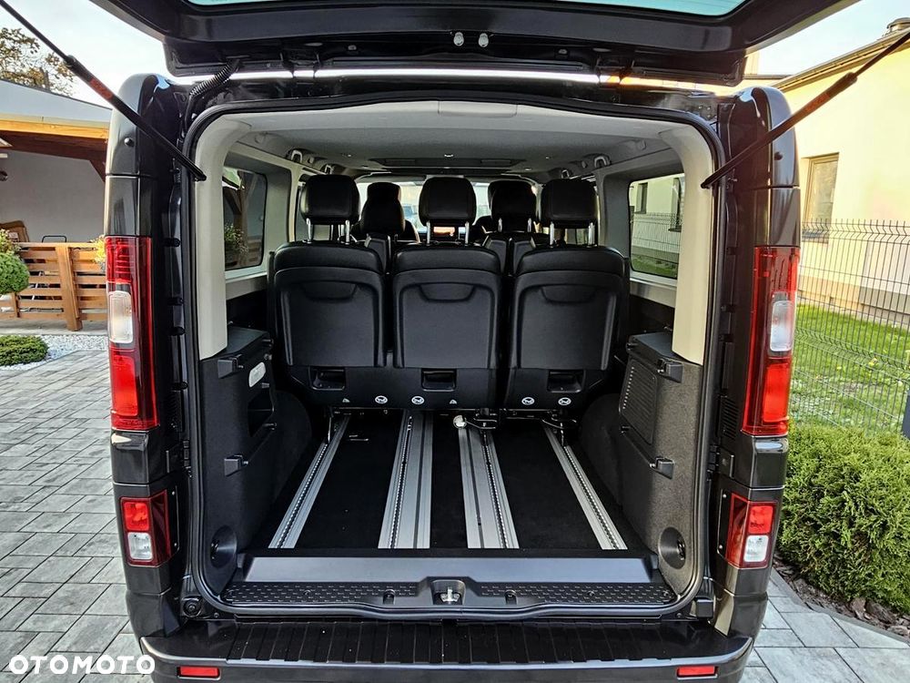 Renault Trafic Grand 2.0 dCi EDC - 24