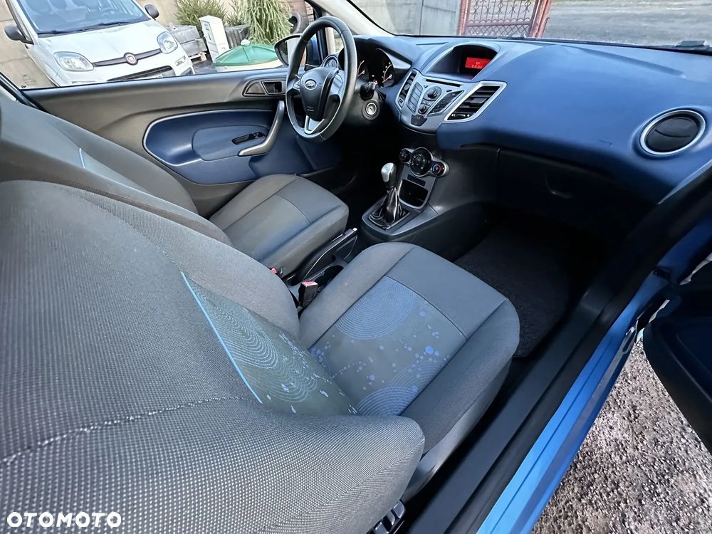 Ford Fiesta - 23