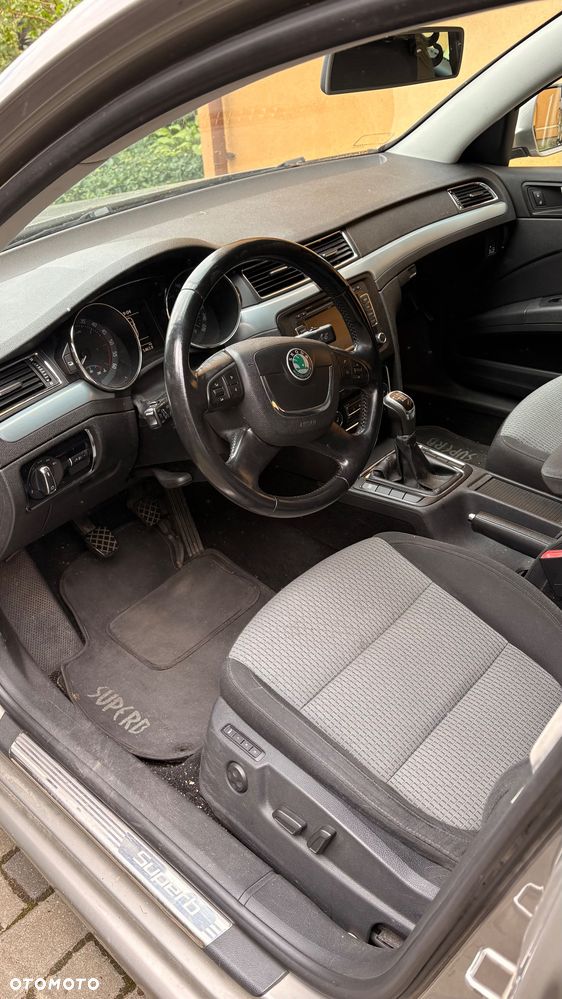 Skoda Superb 2.0 TDI Ambition - 10