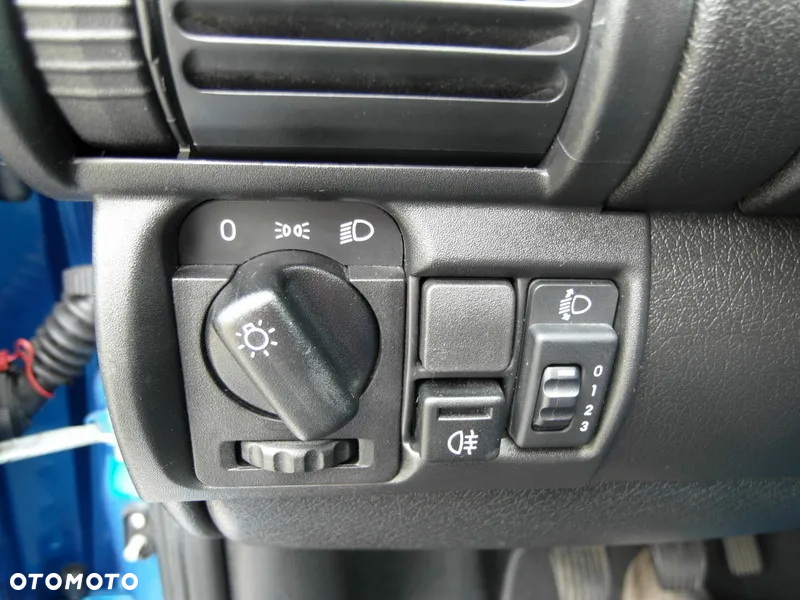 Opel Corsa 1.0 Swing 12v - 19