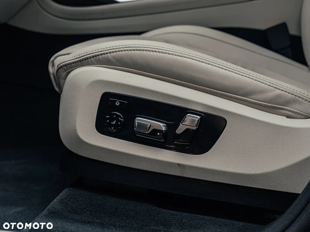 BMW X7 - 12
