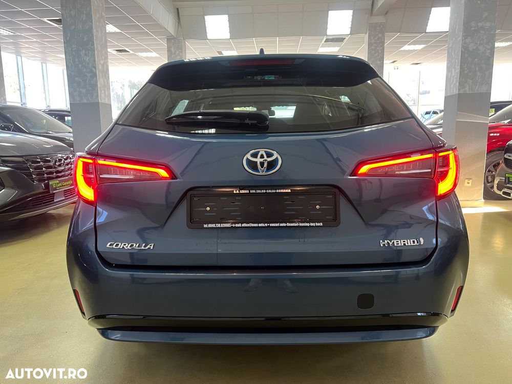 Toyota Corolla 1.8 HSD Business - 11
