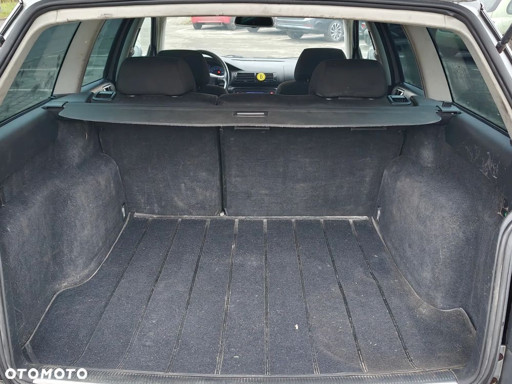 Volkswagen Passat - 16