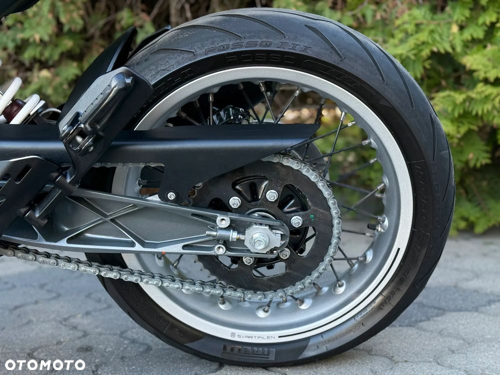 Husqvarna Svartpilen - 35