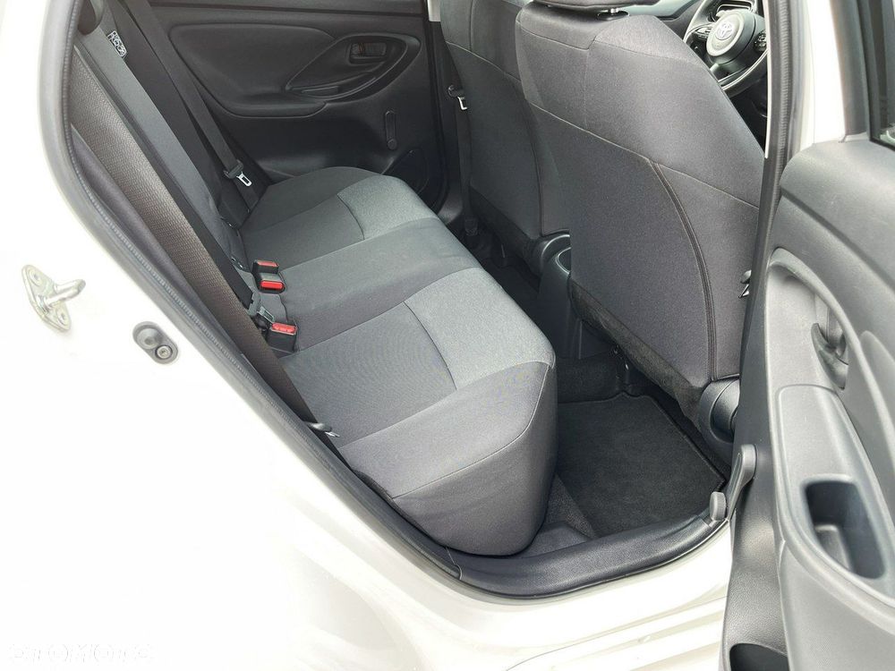 Toyota Yaris - 31