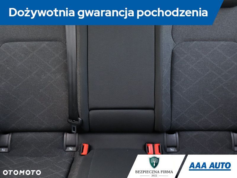 Volkswagen Golf - 11