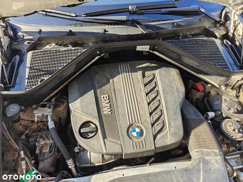 BMW X5 xDrive40d - 14