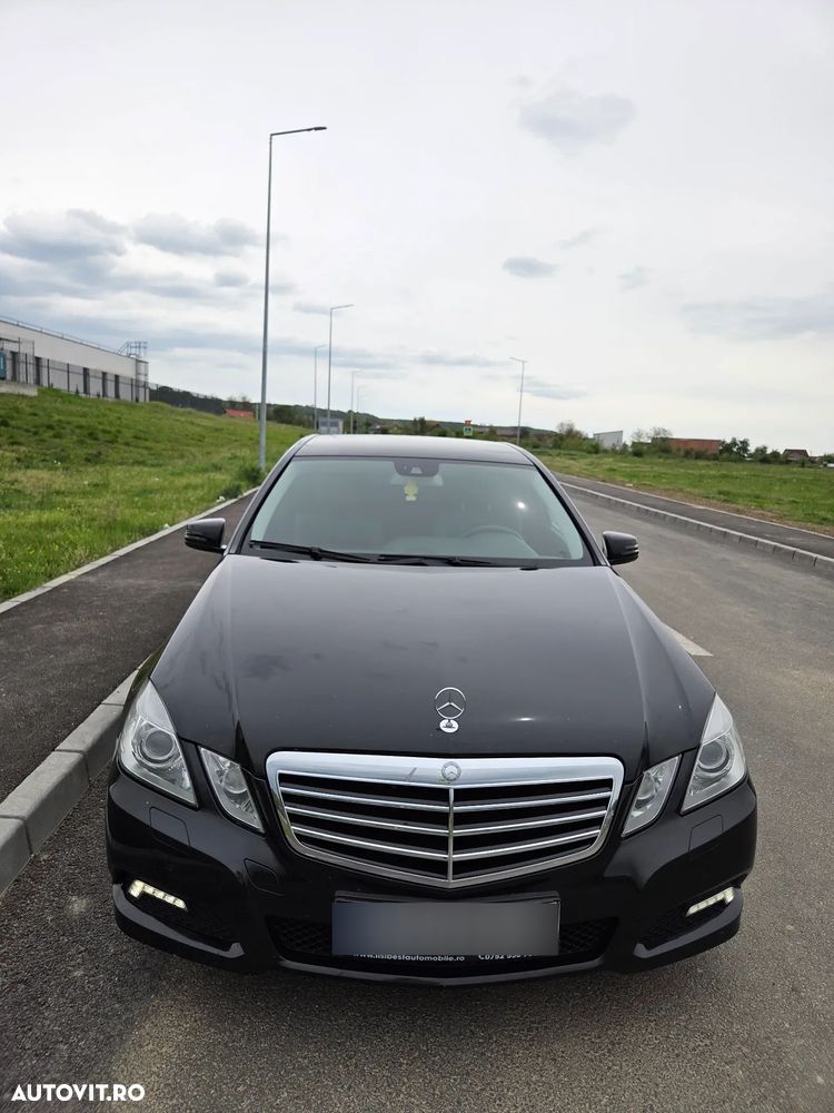 Mercedes-Benz E 220 CDI DPF BlueEFFICIENCY Automatik - 2