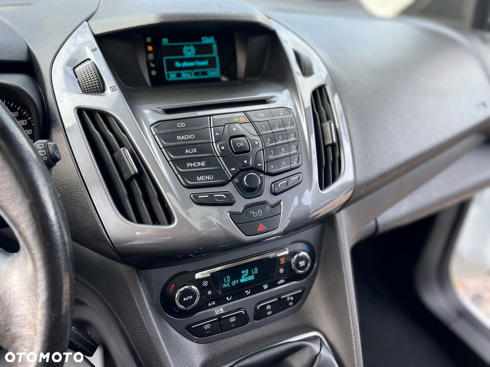 Ford Tourneo Connect Grand - 25