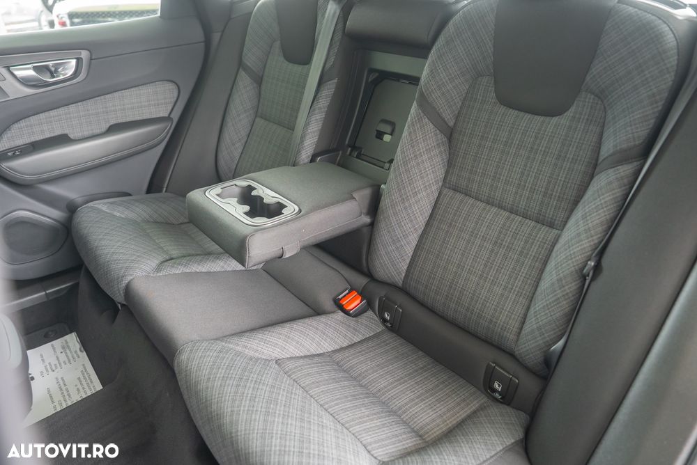 Volvo XC 60 B4 D Core - 24