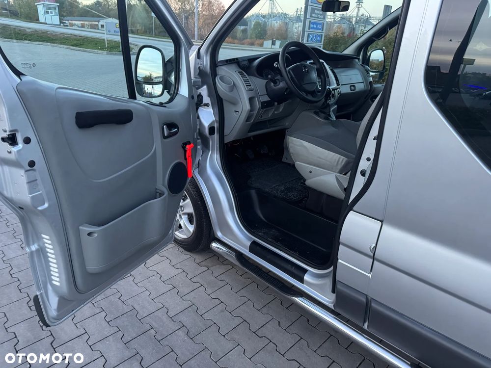 Opel Vivaro - 28