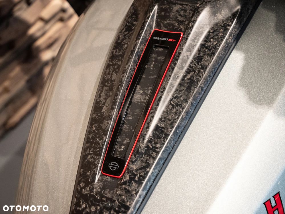 Harley-Davidson Touring Road Glide - 14