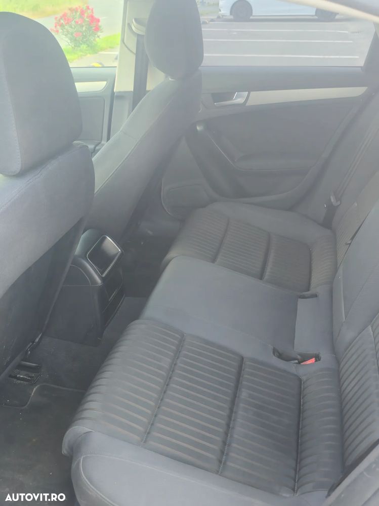 Audi A4 Avant 2.0 TDI - 10