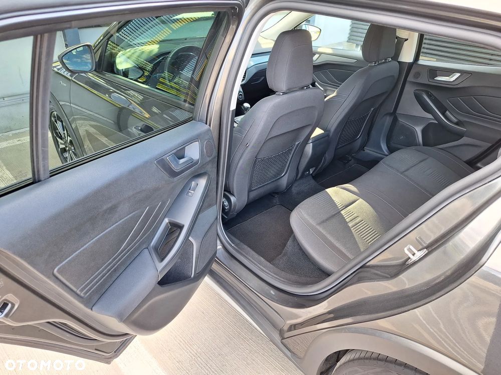 Ford Focus 1.5 EcoBoost Active Business - 23