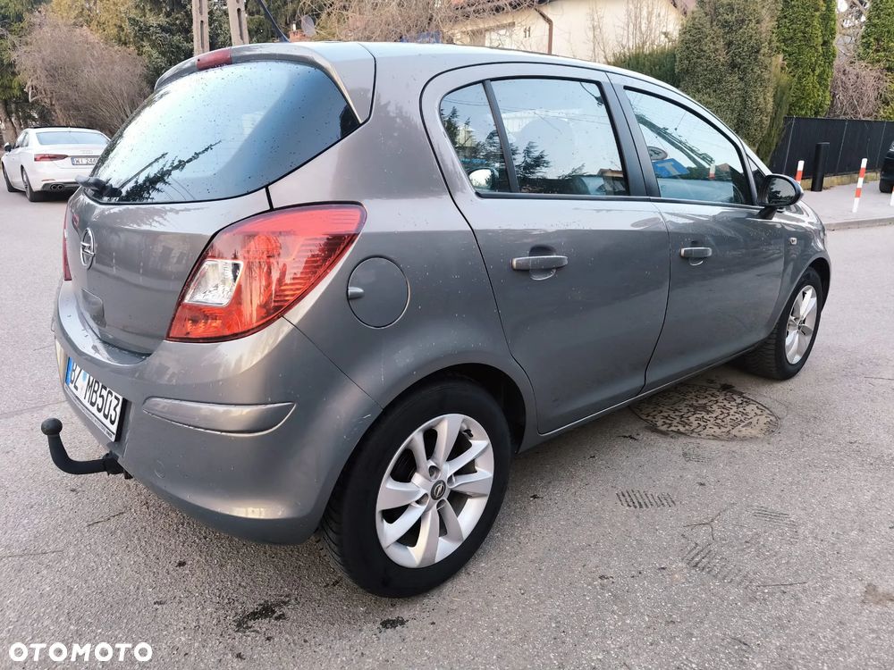 Opel Corsa 1.2 16V Cosmo - 6