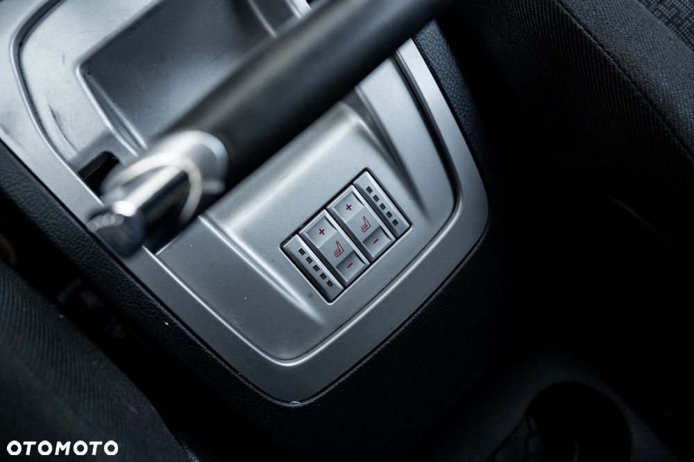 Ford Galaxy 2.0 Ambiente - 31