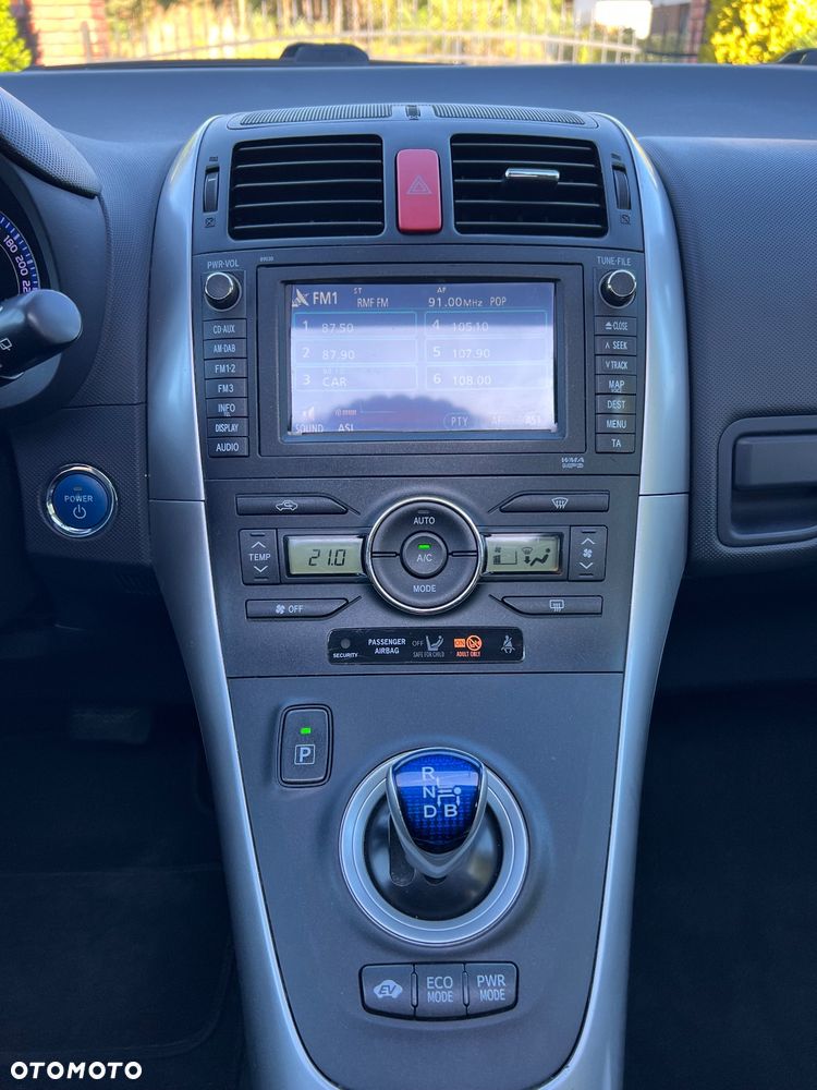 Toyota Auris 1.8 HSD Luna - 31