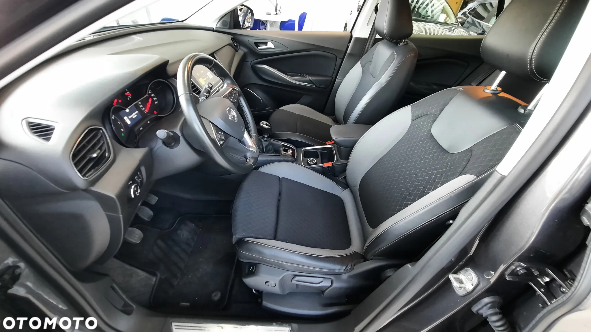 Opel Grandland X 1.2 Start/Stop Business INNOVATION - 27