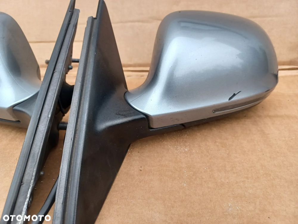 LUSTERKO AUDI A4 B8 6PIN LY7G - 7