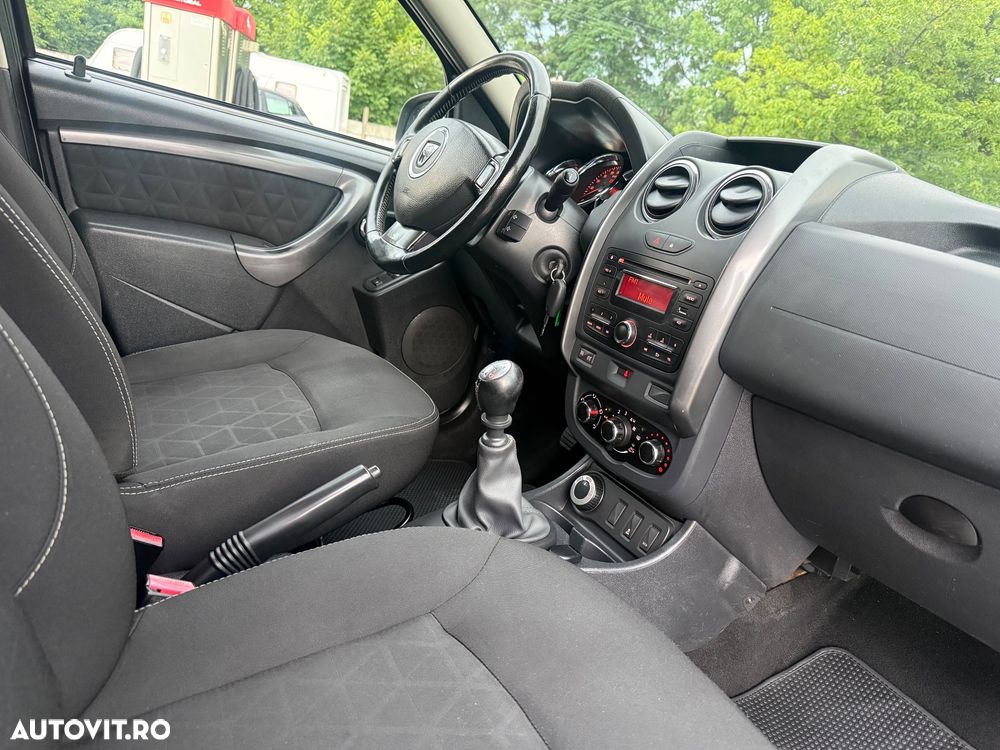 Dacia Duster dCi 110 FAP 4x4 Laureate - 8