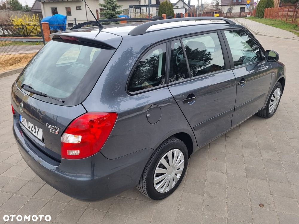 Skoda Fabia 1.2 HTP Comfort - 19