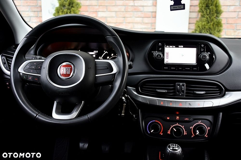 Fiat Tipo 1.4 T-Jet 16v Lounge - 32