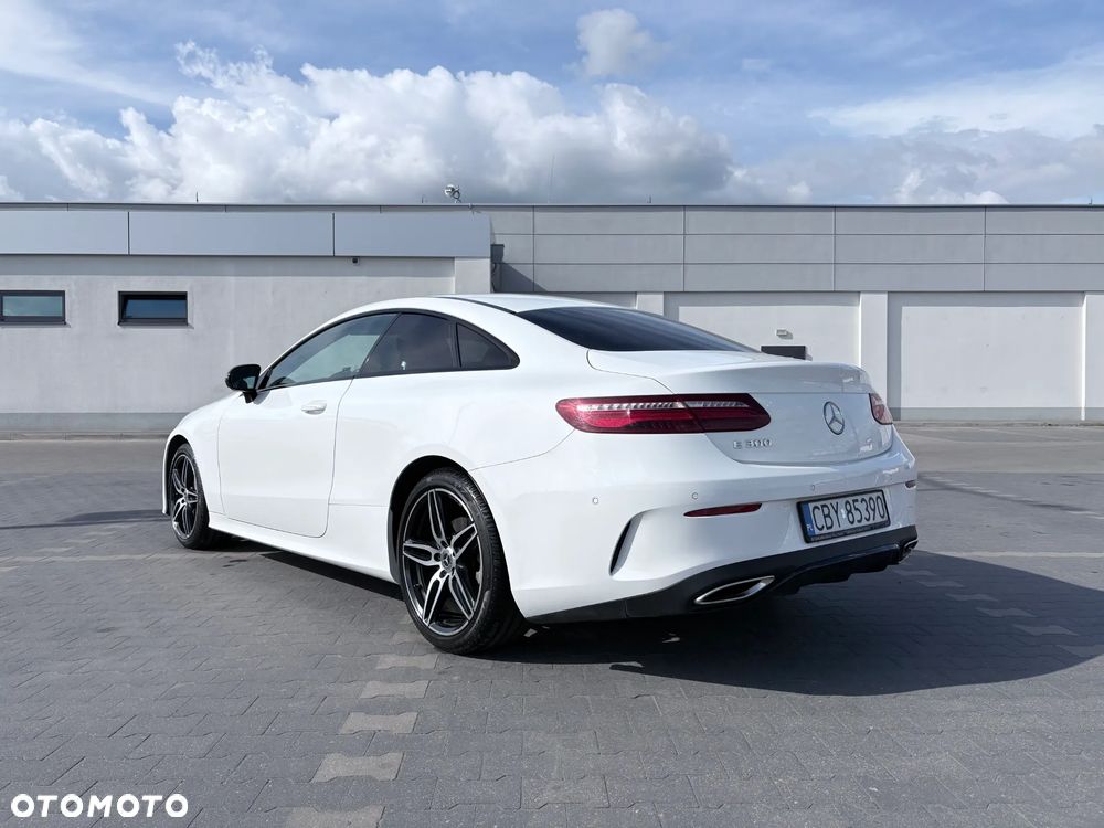 Mercedes-Benz Klasa E 300 9G-TRONIC - 3
