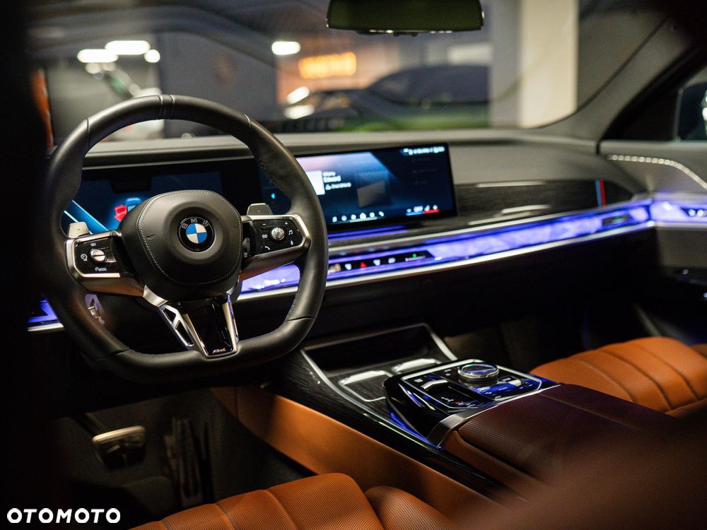 BMW Seria 7 - 28