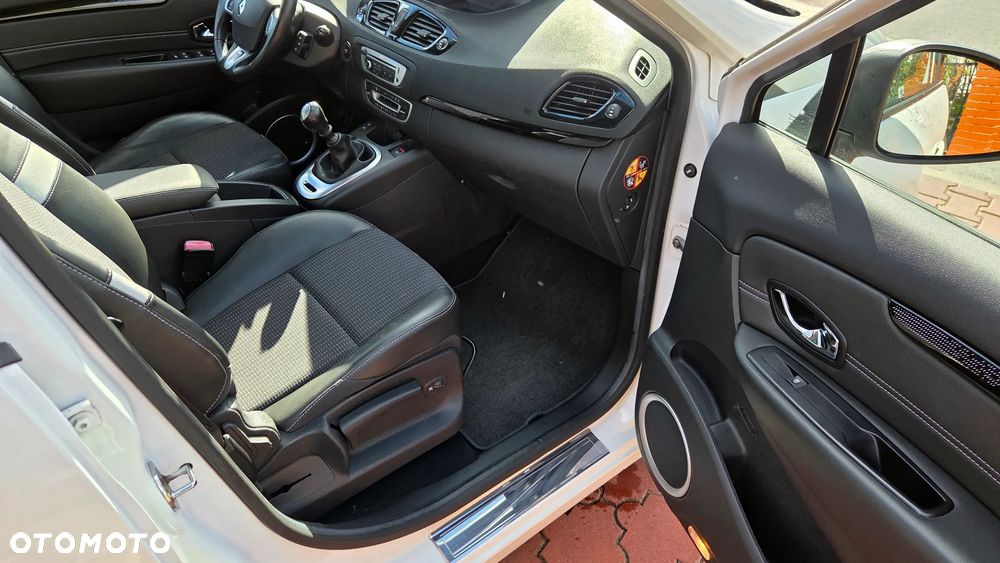 Renault Grand Scenic TCe 130 Luxe - 30