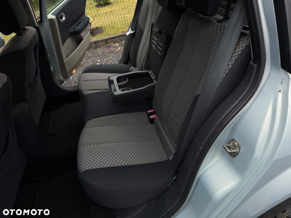 Renault Megane - 11