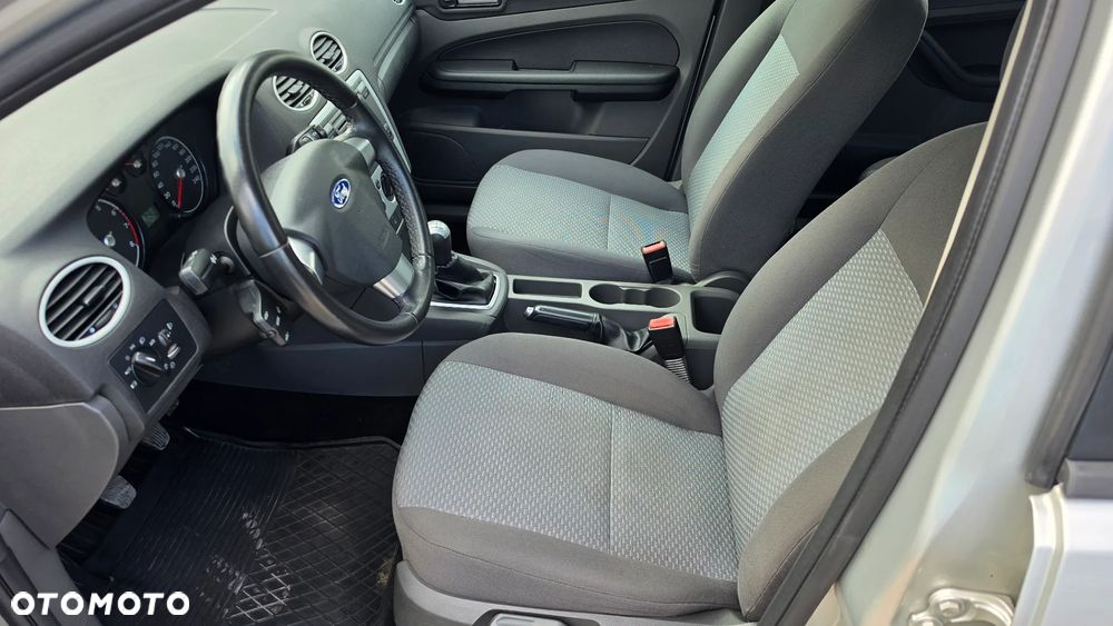Ford Focus 1.8 Trend - 13